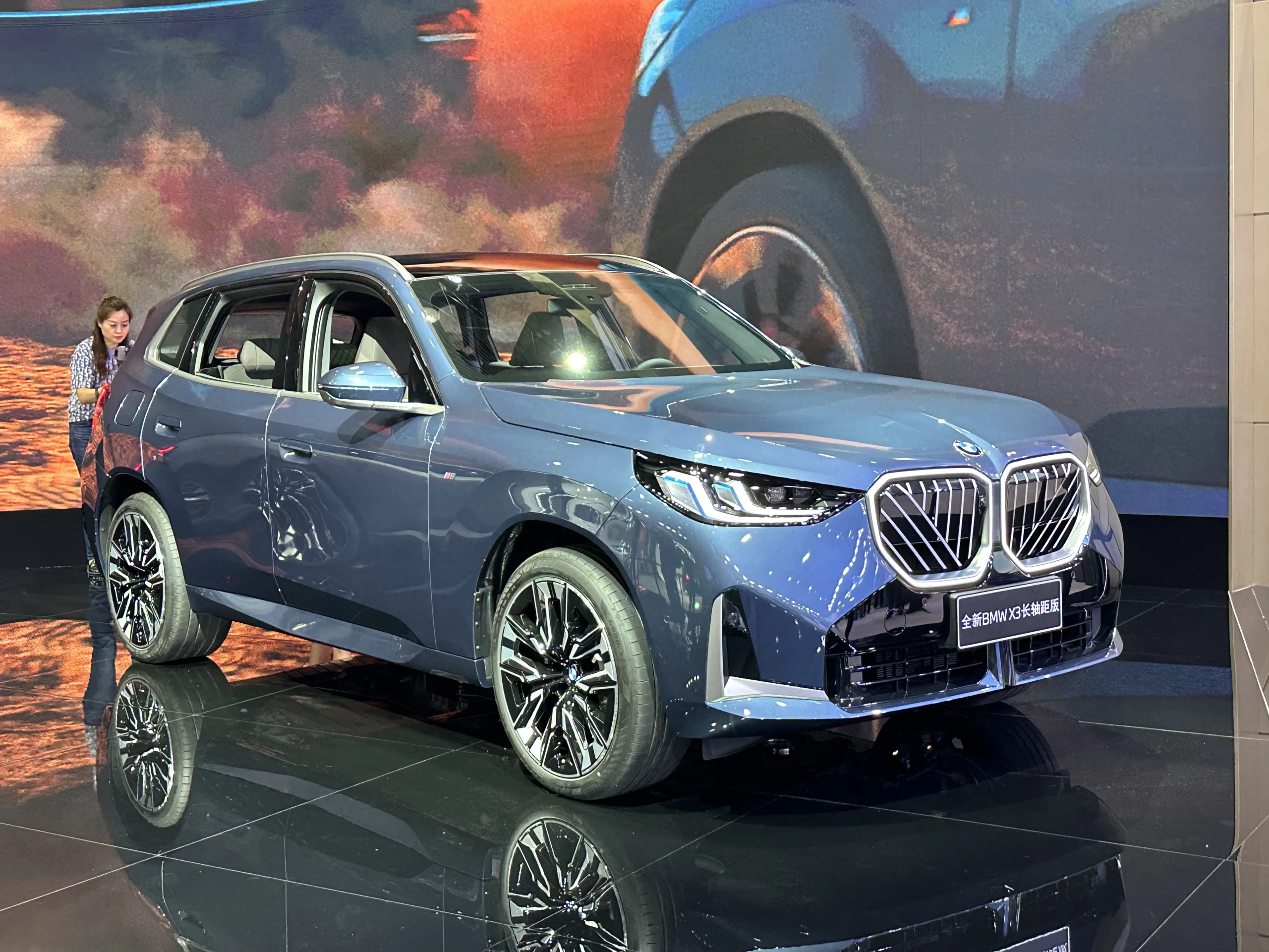 BMW iX3·벤츠 EQ·포르쉐 EV, 한국 시장 돌풍!