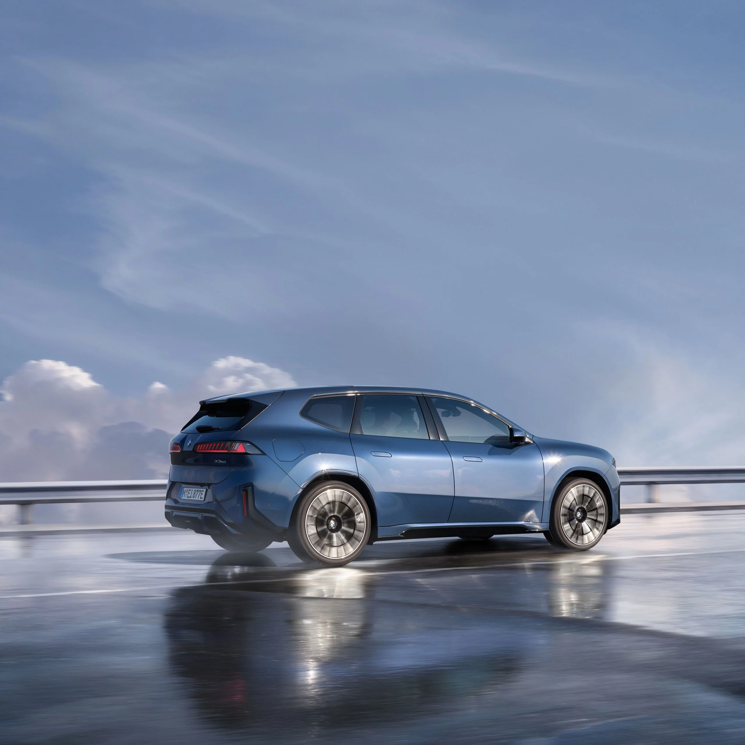 BMW iX3·벤츠 EQ·포르쉐 EV, 한국 시장 돌풍!