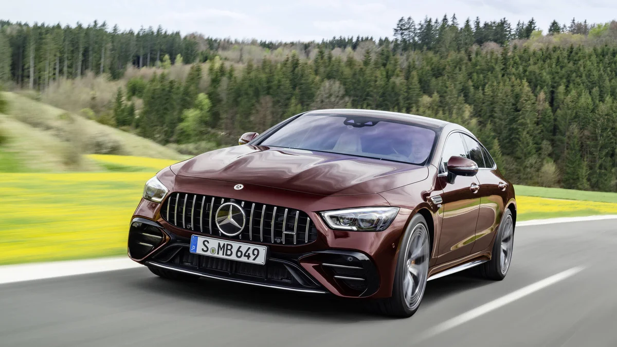 이강인의 벤츠 AMG GT