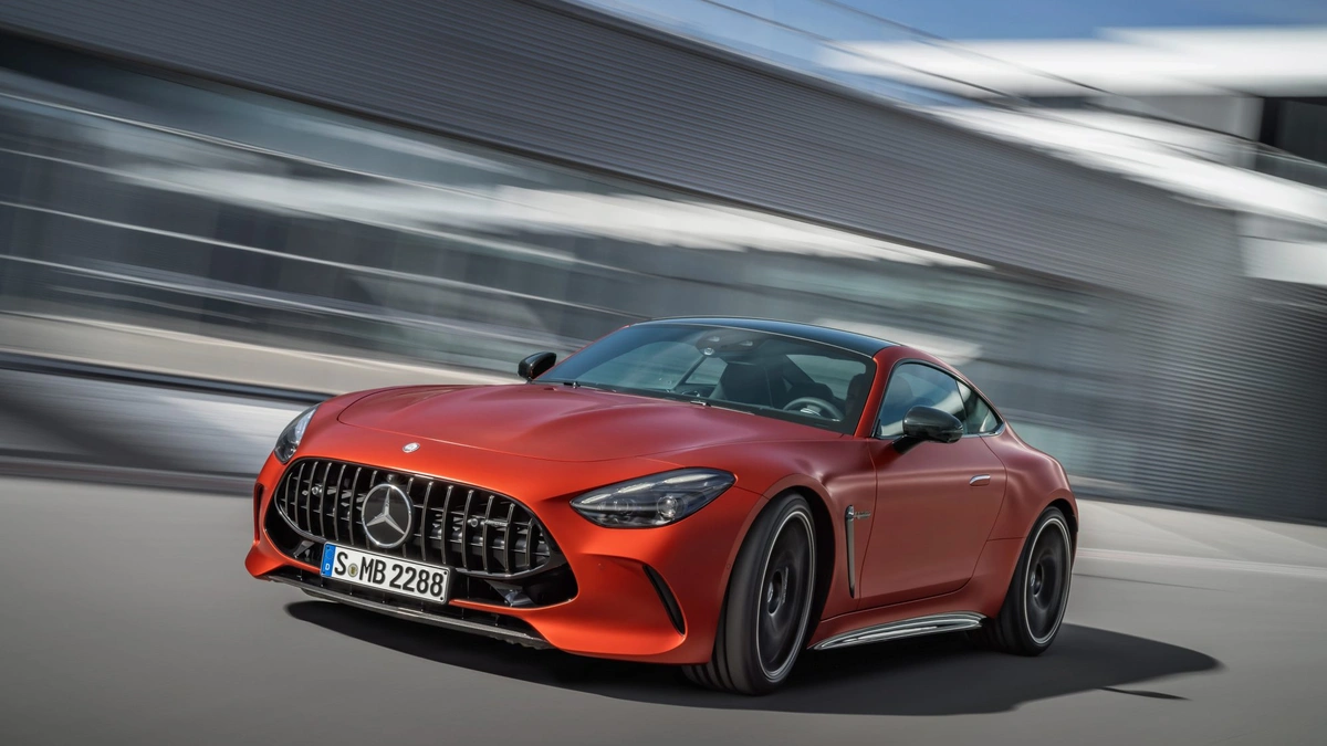 이강인의 벤츠 AMG GT