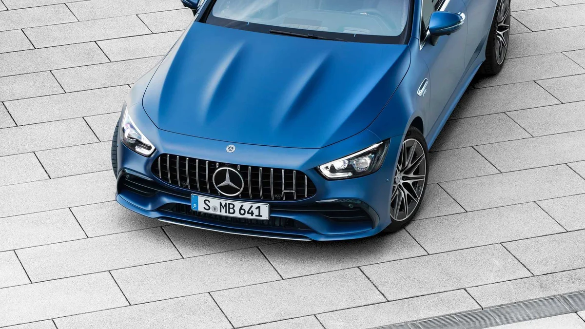 방탄소년단 정국의 벤츠 AMG GT