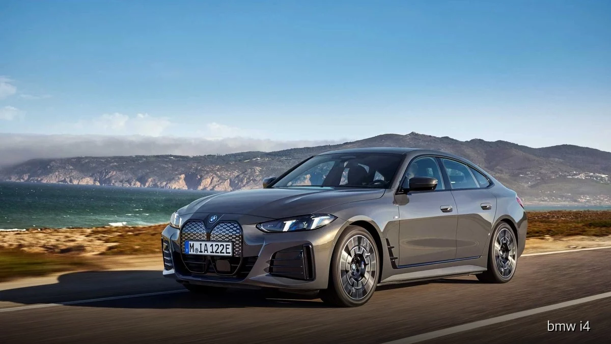“1억 2천만 원짜리 세단이 이렇게 조용해?”… BMW i4 2026 주행 성능에 ‘주목’