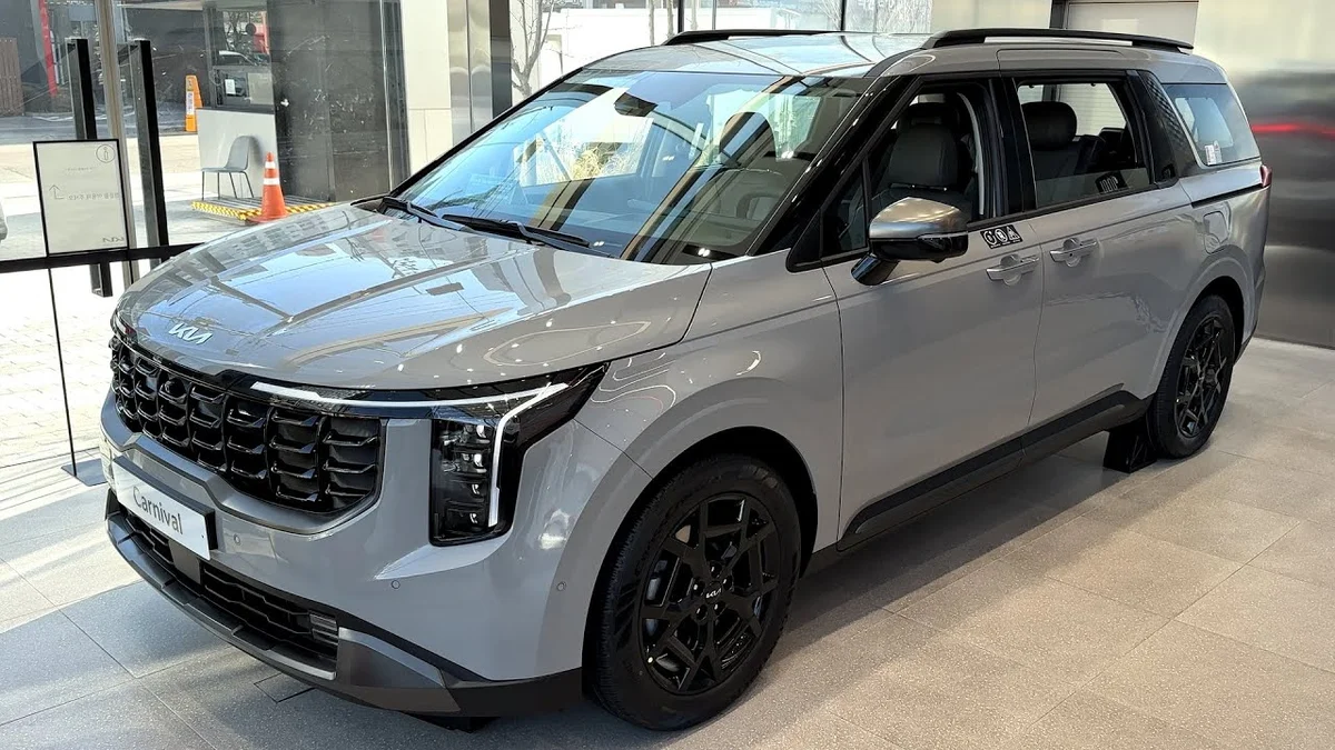 “카니발 계약 취소 고민” 성인 7명 타도 널널한 1천만 원대 5.2m SUV 패밀리카