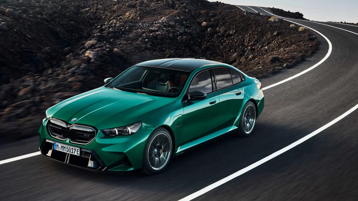 BMW M5 2026 가격표에서 다시 보이는 프리미엄 선택