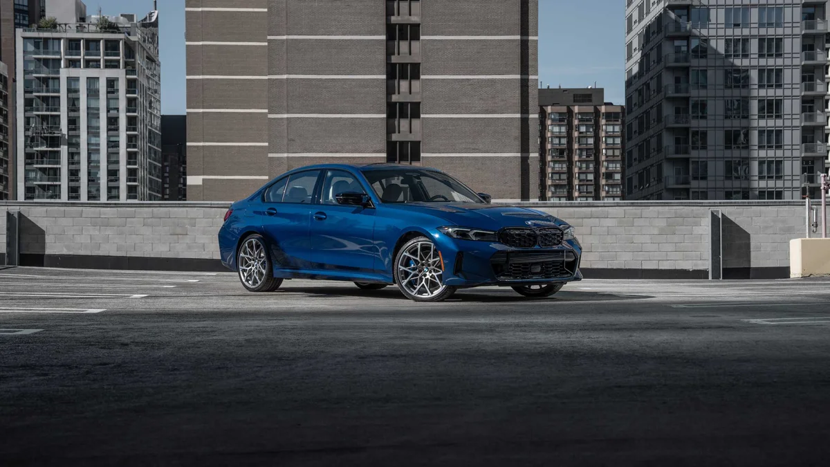 BMW 3시리즈 2026 회장님 차급으로 불리는 이유 점검